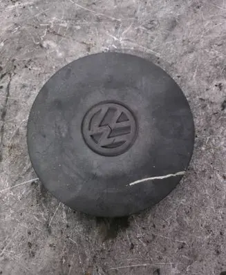 Volkswagen Transporter - Caravelle T4 Original wheel cap 7D0601151A