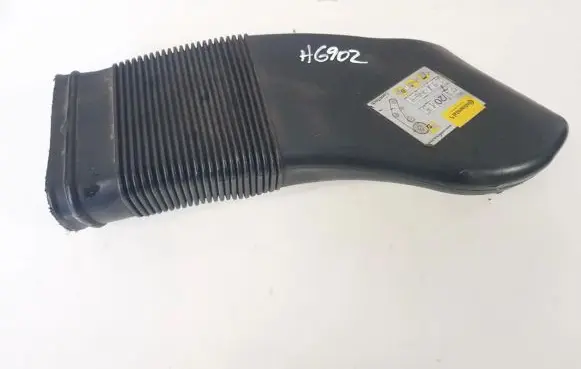 Audi A4 S4 B5 8D Air intake hose/pipe 8d0129617e
