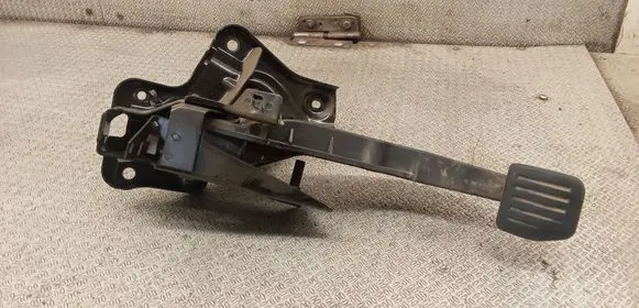Ford S-MAX Clutch pedal 7G9N7B633RF