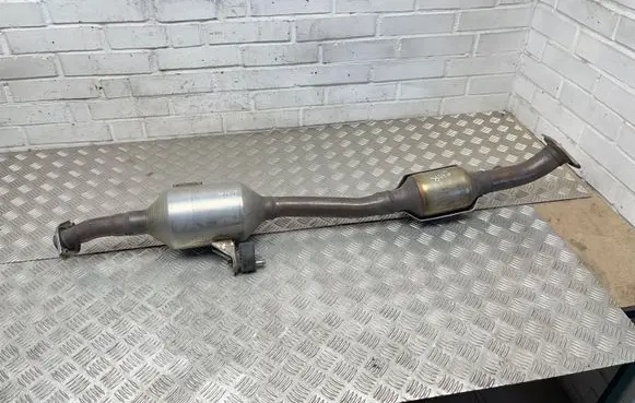 Toyota C-HR I Muffler/silencer 30T18