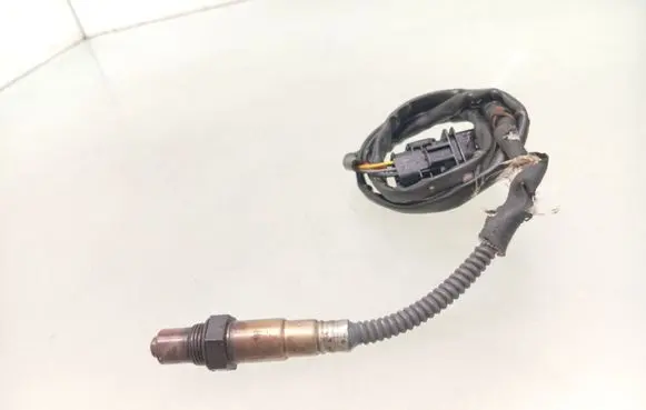 Audi A4 S4 B7 8E 8H Lambda probe sensor 0258017030 06E906265C