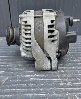 Jeep Cherokee KL Generator/alternator 68348758AB