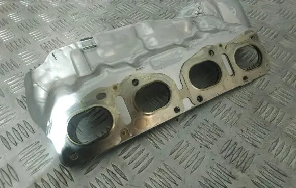 Mercedes-Benz GLA W156 X156 Heat shield in engine bay A2701420380