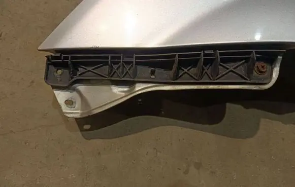 Toyota Corolla Verso AR10 Front bumper mounting bracket