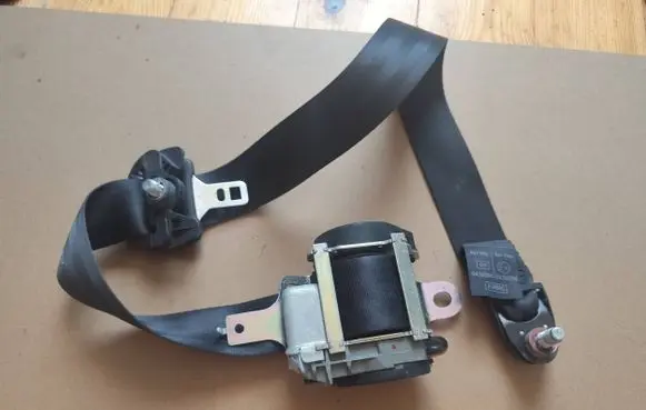 KIA Ceed Front seatbelt 888201H000 100907 608480900