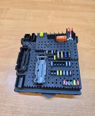 Volvo XC90 Fuse module 30786646 28080156