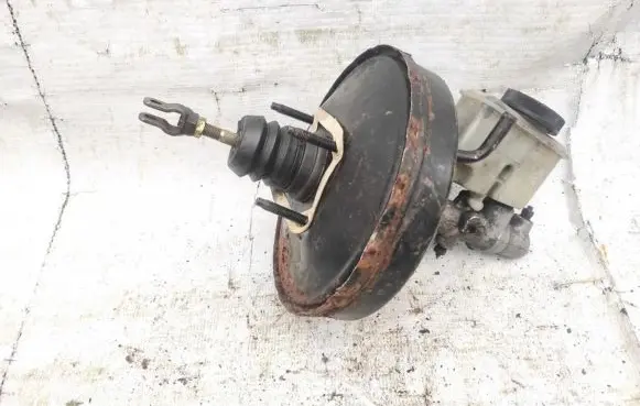 Mazda 323 Brake booster 83304013 833-04013