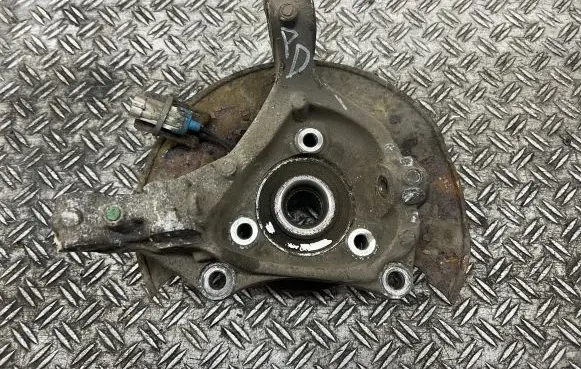 Front wheel hub