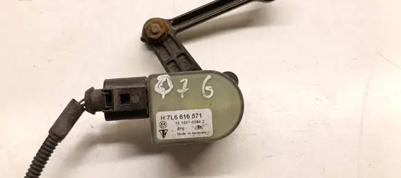 Audi Q7 4L Headlight/headlamp level sensor 7L6616571