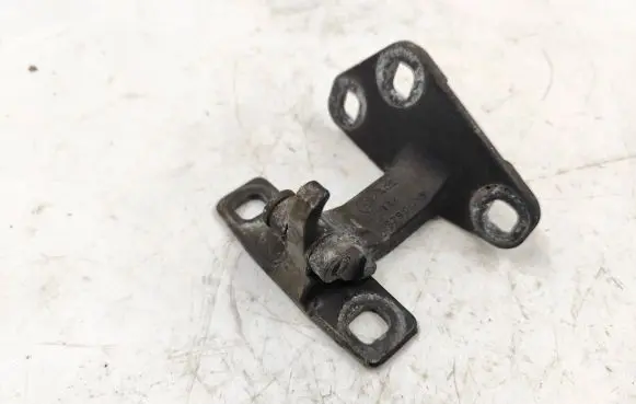 BMW X5 E53 Rear door lower hinge 8402183