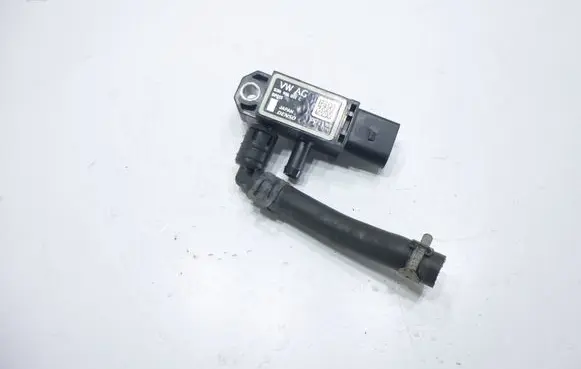Volkswagen PASSAT B8 Exhaust gas pressure sensor 03N906051C DPS15