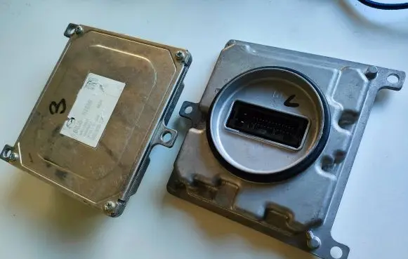 Mazda 3 III Voltage converter inverter B0J867890