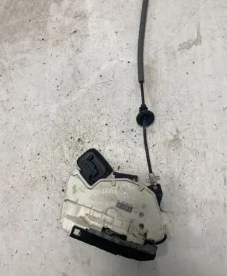 Skoda Octavia Mk3 (5E) Rear door lock 5E0839016