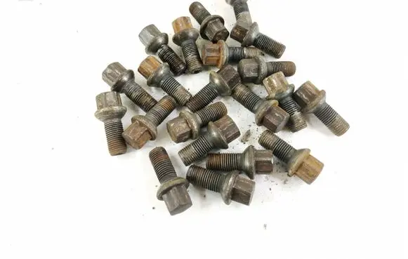 Mercedes-Benz E W212 Nuts/bolts 