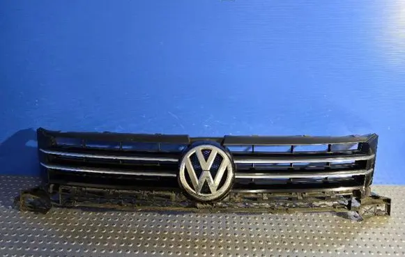 Volkswagen Caddy Front grill 2K5853655
