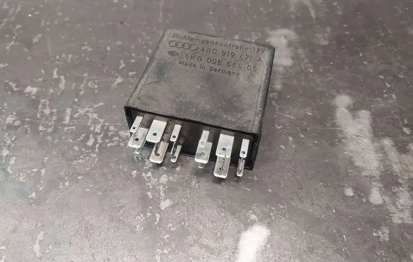 Volkswagen Golf IV Other relay 4B0919471A 5KG00656805 393