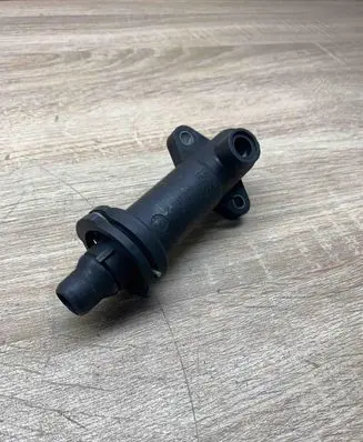 BMW 3 E46 Engine coolant pipe/hose 2247723
