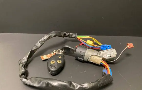 Citroen C5 Ignition lock 9632897680