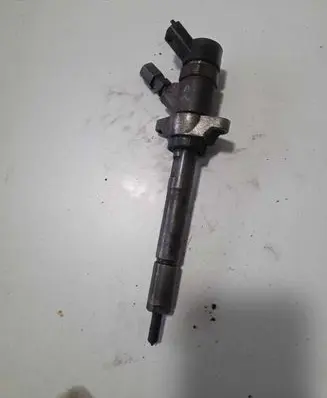 Peugeot 407 Fuel injector 0445110259