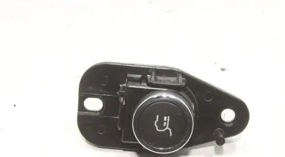 Jeep Cherokee Tailgate/boot open switch button 68164105AA