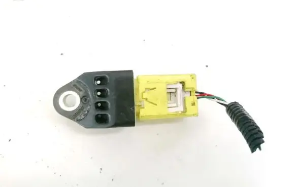 Toyota Yaris Airbag deployment crash/impact sensor 8983102140 89831-02140