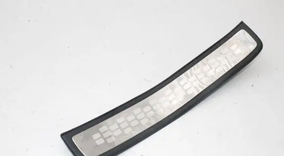 Honda CR-V Rear sill trim cover 84212SWAA012M1