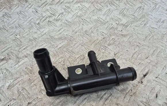 Mazda 3 III Engine coolant pipe/hose SH0115290