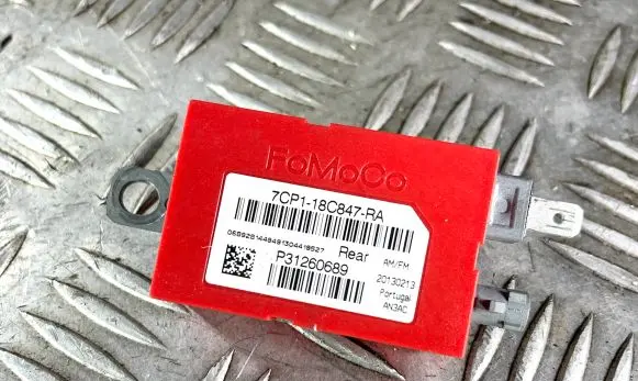 Volvo S80 Aerial antenna amplifier P31260689 31260689 7CP118C847RA