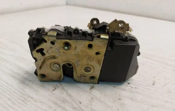 Citroen C5 Front door lock