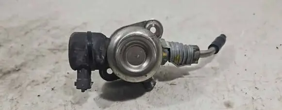 KIA Carens III Fuel injection high pressure pump 353202B140 3003662617 0261520306