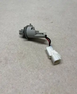 Toyota Corolla Verso AR10 Headlight part W21W