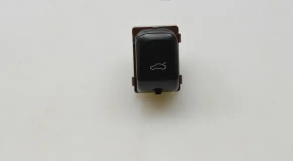 Audi A4 S4 B8 8K Tailgate opening switch 8K0959831