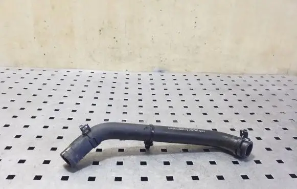 Mercedes-Benz B W246 W242 Engine coolant pipe/hose 101555700B