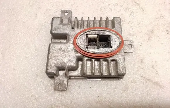 BMW 7 F01 F02 F03 F04 Headlight ballast module Xenon 7237647 W003T20071
