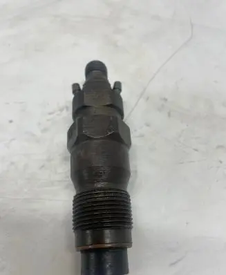 BMW 5 E34 Fuel injector A21571 663