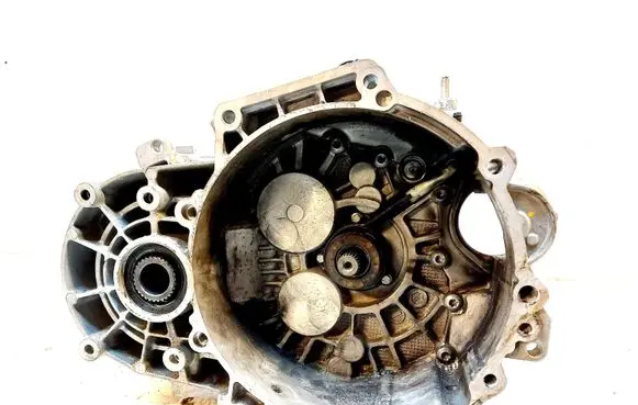 Manual 6 speed gearbox