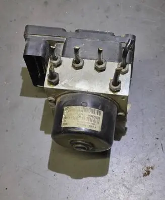 Volvo XC70 ABS Pump 8671224 P08671225 128821