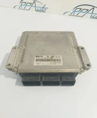 Renault Trafic II (X83) Engine control unit/module 8200204836 1039S02345 0281010632