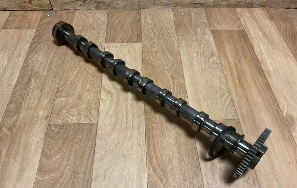 Volvo V70 Camshaft 4903543 4947547
