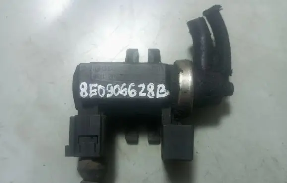Audi A4 S4 B6 8E 8H Turbo solenoid valve 8E0906628B