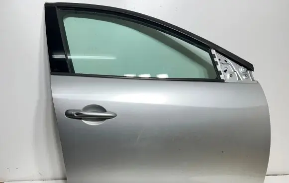 Renault Megane III Front door