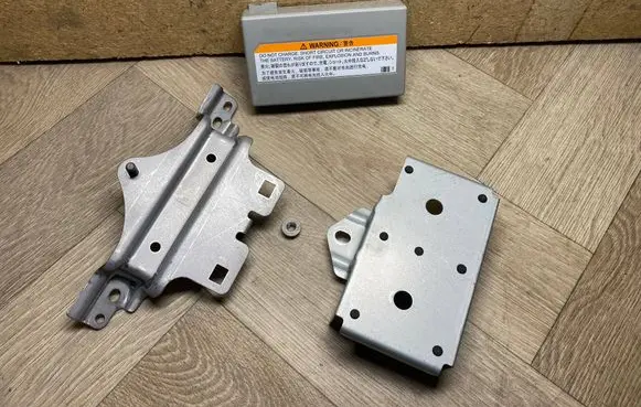 Lexus GX J150 Battery control module 8677776040 4348800041