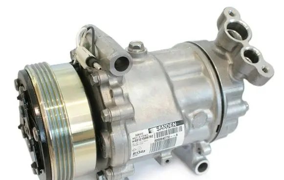 Dacia Sandero Air conditioning (A/C) compressor (pump) 8200840899 240241 2763000QAJ
