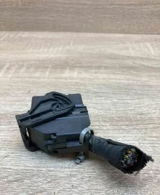 Renault Kadjar Plug wire 64W Black