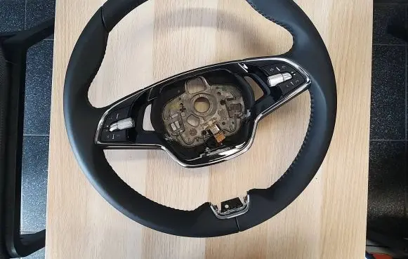 Skoda Octavia Mk4 Steering wheel 5E3959542AB
