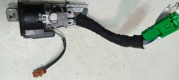 Peugeot 607 Ignition lock N0502334
