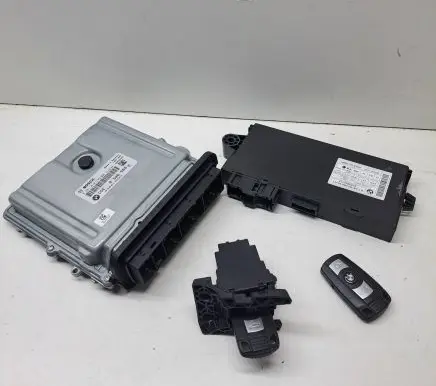 BMW 3 E90 E91 Engine ECU kit and lock set 8506566 9226238 0281016175