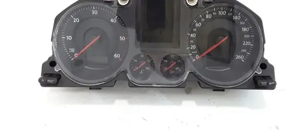 Volkswagen PASSAT B6 Speedometer (instrument cluster)