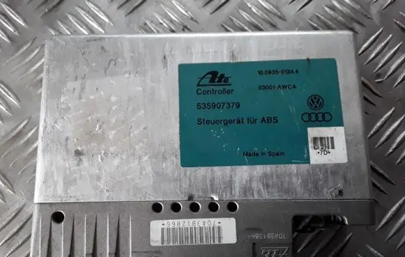 Volkswagen PASSAT B3 ABS control unit/module 535907379 03001AWCA 10093501344