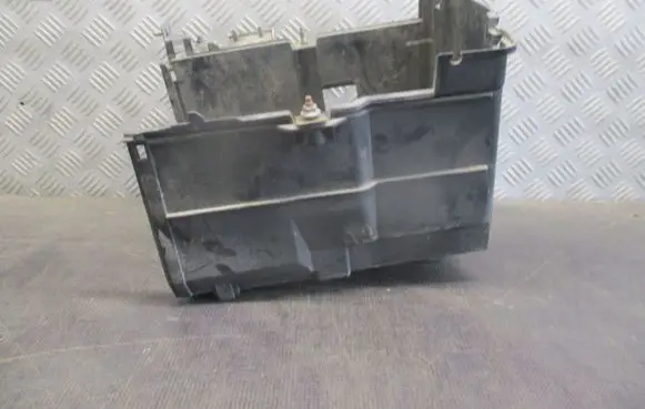 Mazda 3 I Battery box tray 